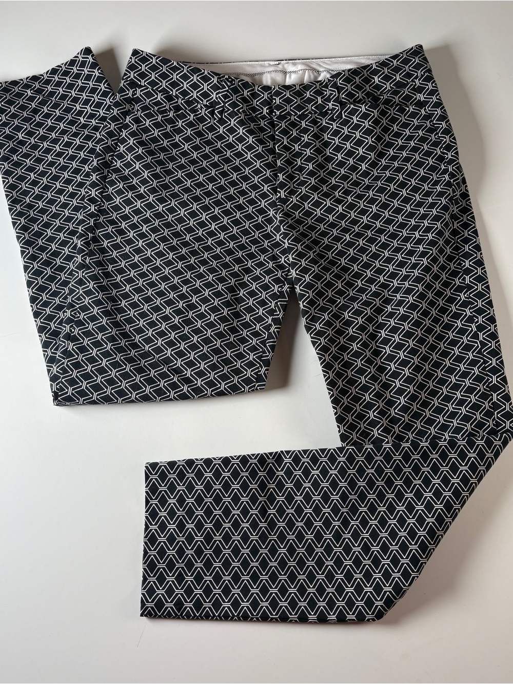 Geometric Diamond Pixel Print Crop Ankle Pants 6 White Black Retro Mid Academia